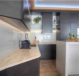 3 bedroom villa with pool in Prijevor, Budva, sleeps 6